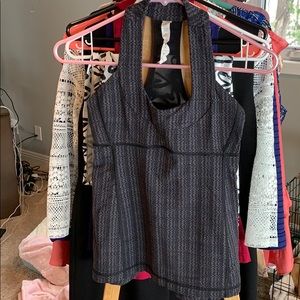 Lululemon top